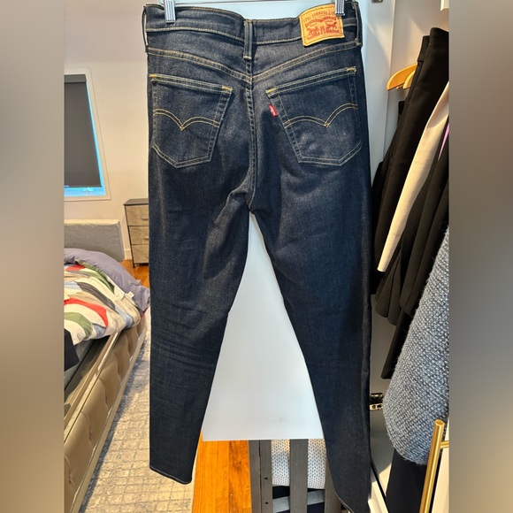 Levi’s High Rise Super Skinny Dark Blue Jeans - Picture 2 of 3